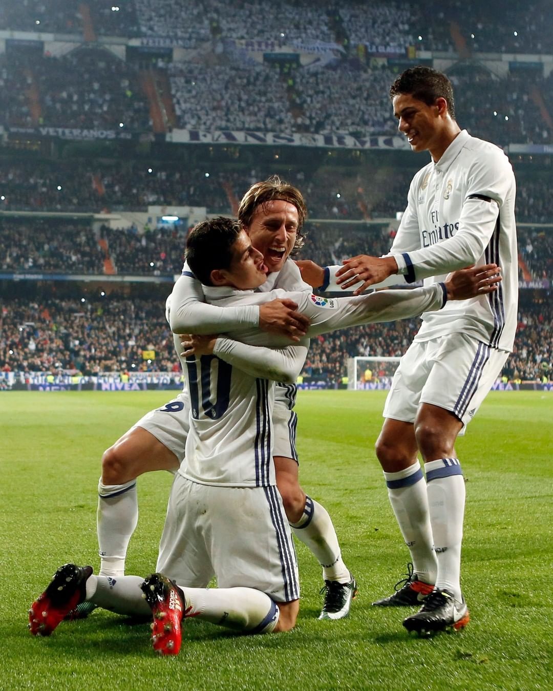 保持着与众 保持着与众